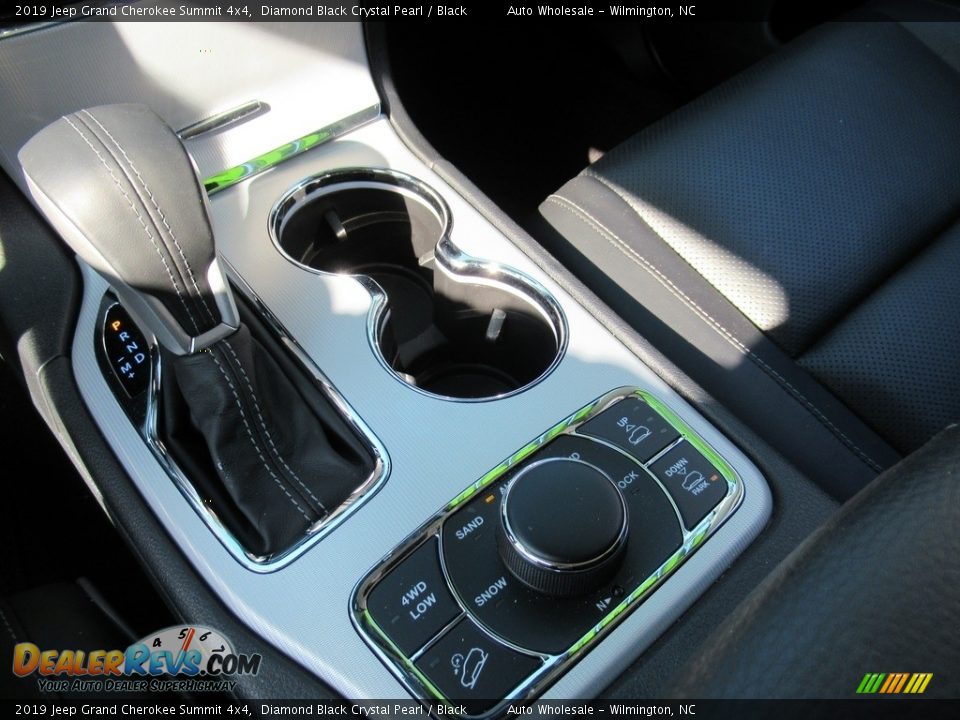 2019 Jeep Grand Cherokee Summit 4x4 Diamond Black Crystal Pearl / Black Photo #19