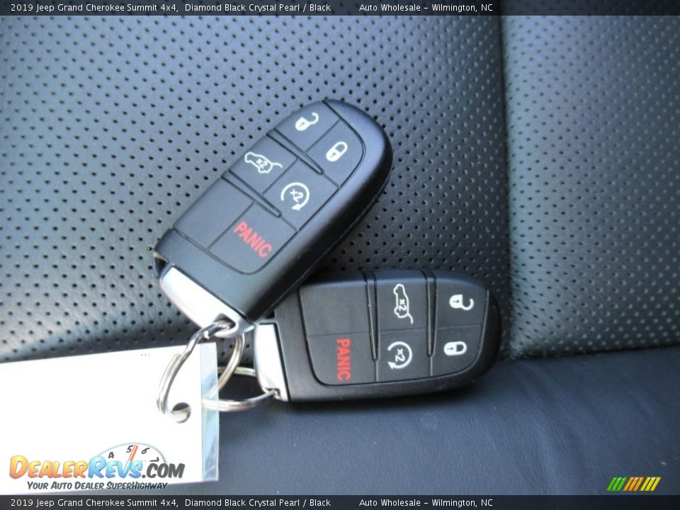 2019 Jeep Grand Cherokee Summit 4x4 Diamond Black Crystal Pearl / Black Photo #20