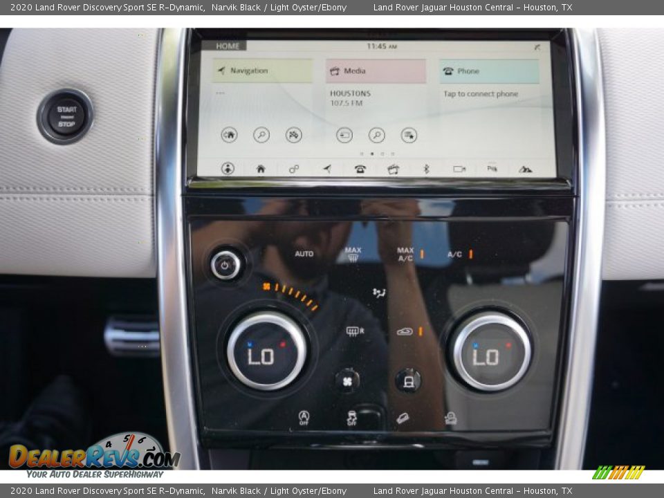 Controls of 2020 Land Rover Discovery Sport SE R-Dynamic Photo #15