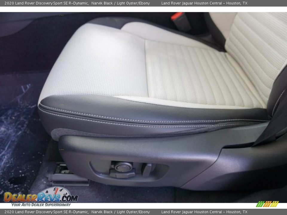 Front Seat of 2020 Land Rover Discovery Sport SE R-Dynamic Photo #21