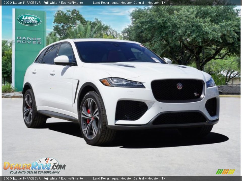 Front 3/4 View of 2020 Jaguar F-PACE SVR Photo #2
