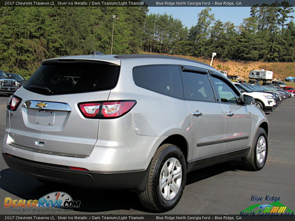 2017 Chevrolet Traverse LS Silver Ice Metallic / Dark Titanium/Light Titanium Photo #5