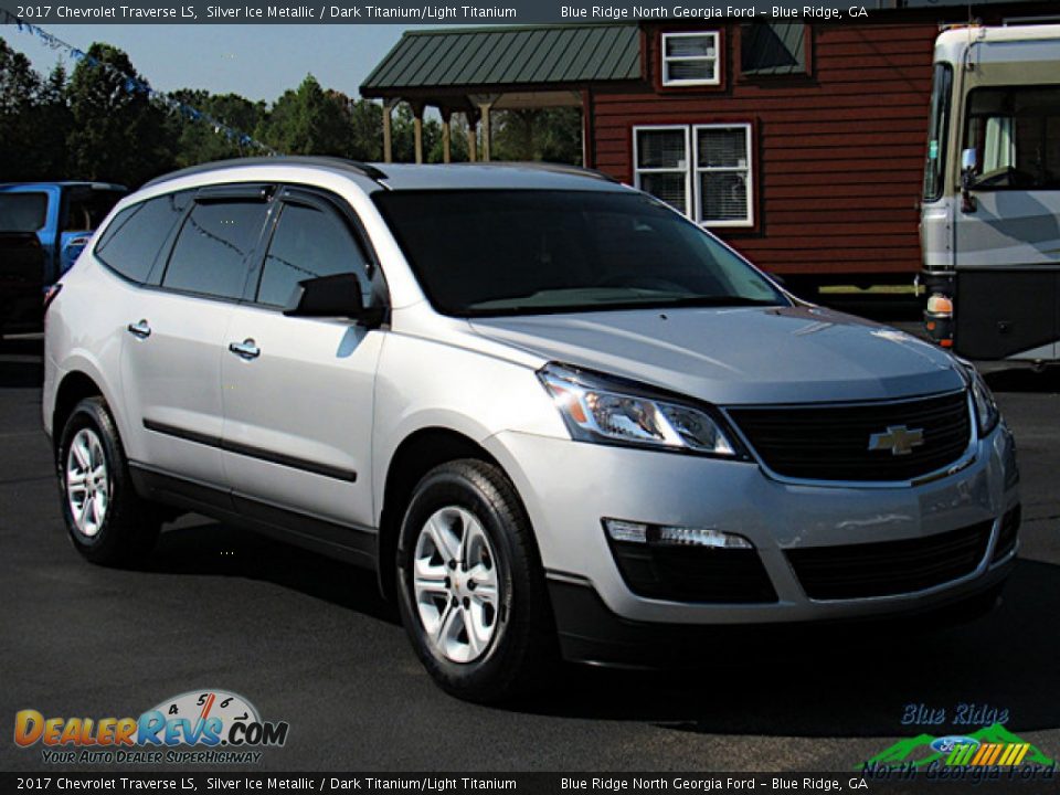 2017 Chevrolet Traverse LS Silver Ice Metallic / Dark Titanium/Light Titanium Photo #7