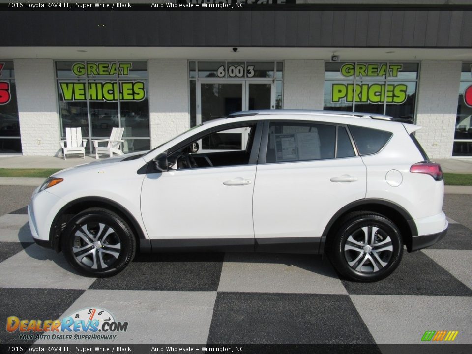2016 Toyota RAV4 LE Super White / Black Photo #1
