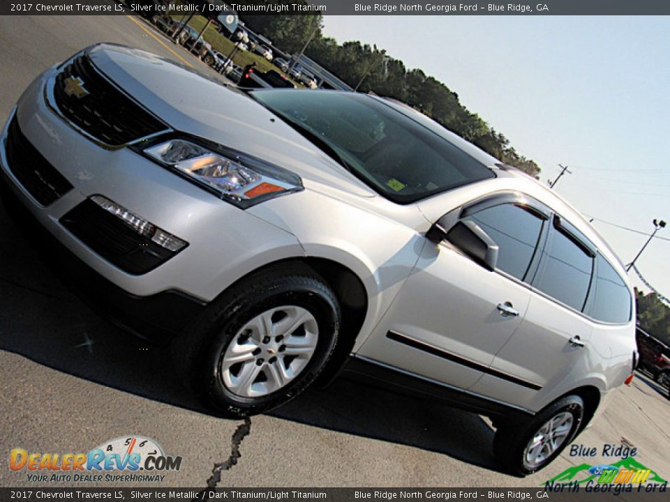 2017 Chevrolet Traverse LS Silver Ice Metallic / Dark Titanium/Light Titanium Photo #30