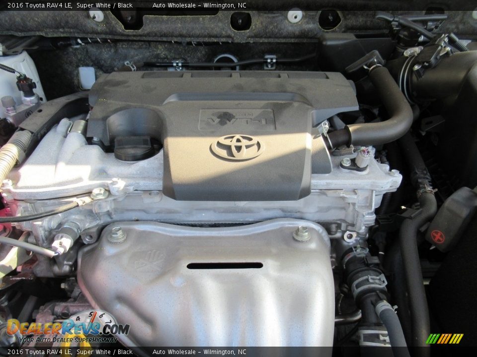 2016 Toyota RAV4 LE Super White / Black Photo #6