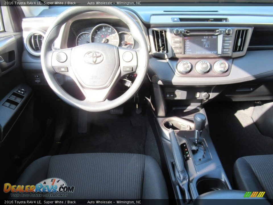 2016 Toyota RAV4 LE Super White / Black Photo #15