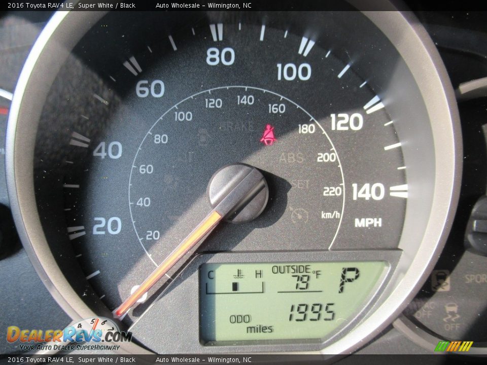 2016 Toyota RAV4 LE Super White / Black Photo #16