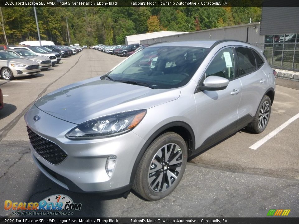 Front 3/4 View of 2020 Ford Escape SEL 4WD Photo #5