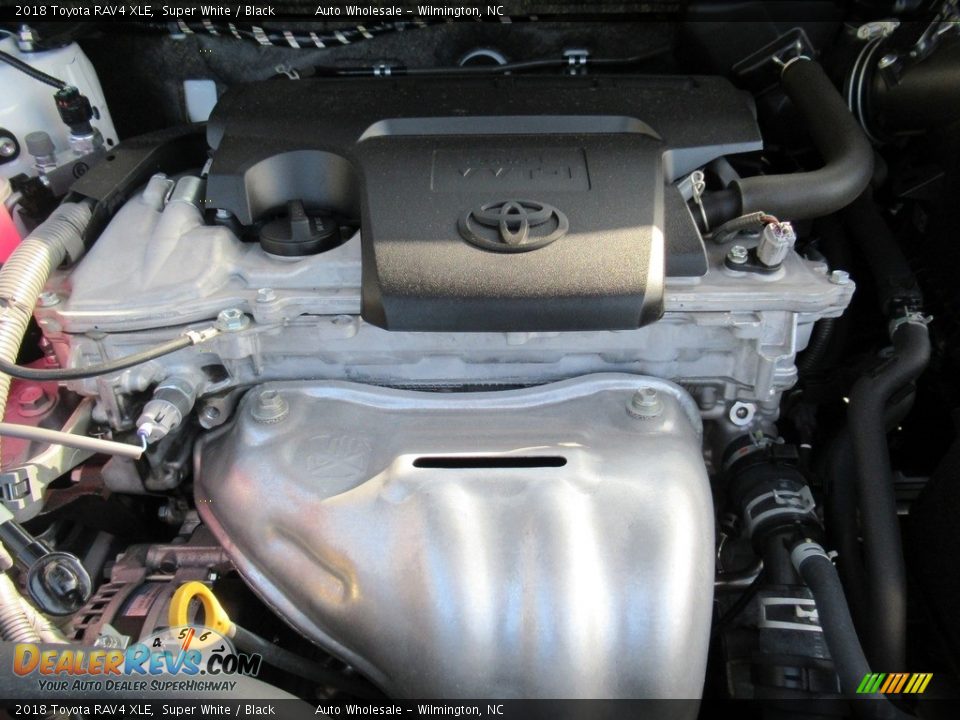 2018 Toyota RAV4 XLE Super White / Black Photo #6