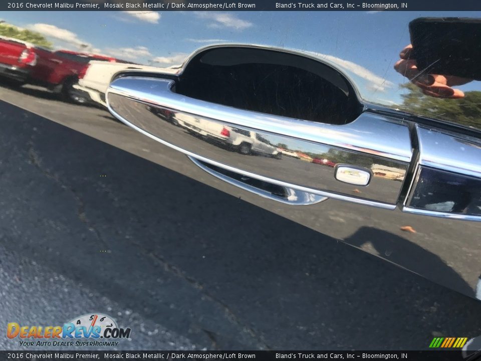 2016 Chevrolet Malibu Premier Mosaic Black Metallic / Dark Atmosphere/Loft Brown Photo #11