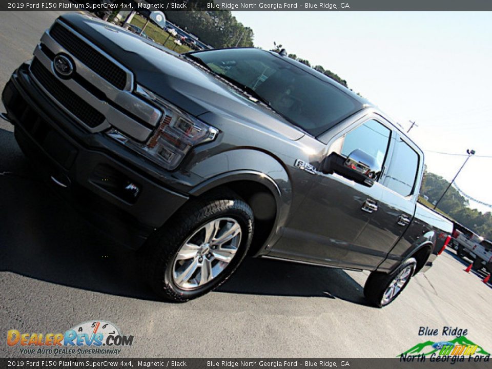 2019 Ford F150 Platinum SuperCrew 4x4 Magnetic / Black Photo #34