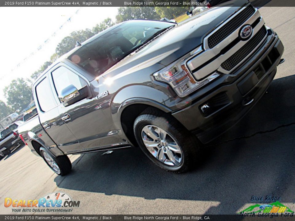 2019 Ford F150 Platinum SuperCrew 4x4 Magnetic / Black Photo #35