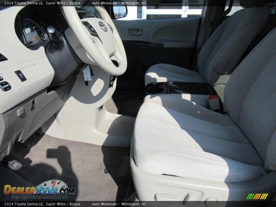 2014 Toyota Sienna LE Super White / Bisque Photo #11