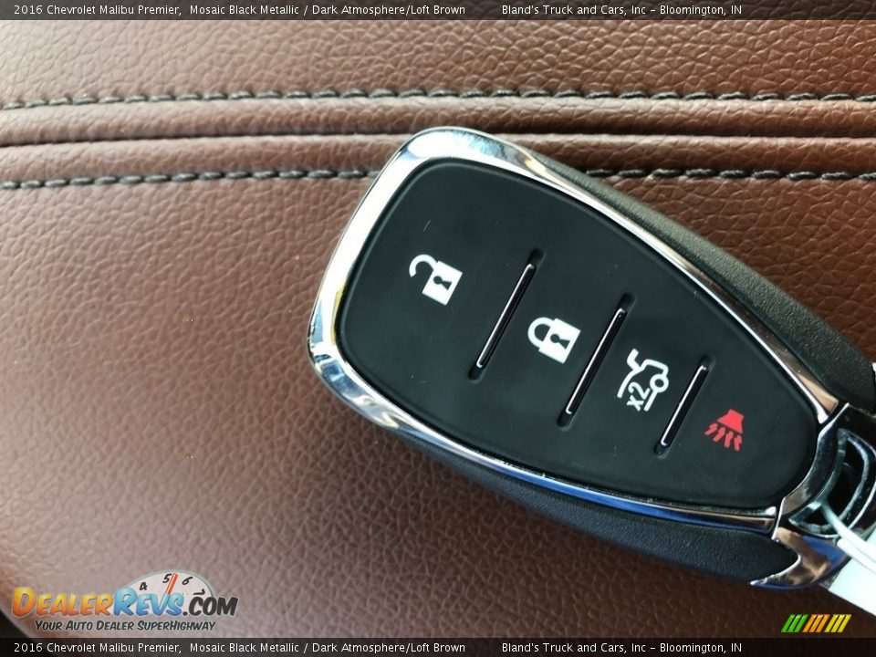2016 Chevrolet Malibu Premier Mosaic Black Metallic / Dark Atmosphere/Loft Brown Photo #31
