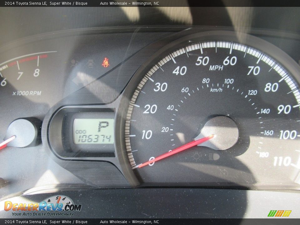 2014 Toyota Sienna LE Super White / Bisque Photo #16