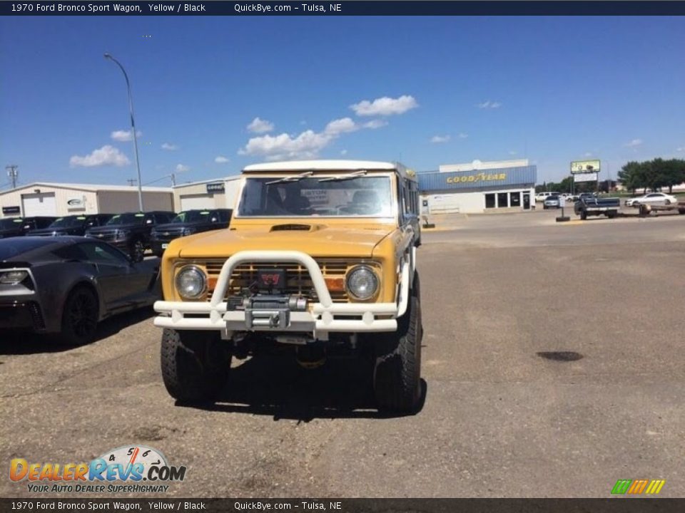 1970 Ford Bronco Sport Wagon Yellow / Black Photo #2