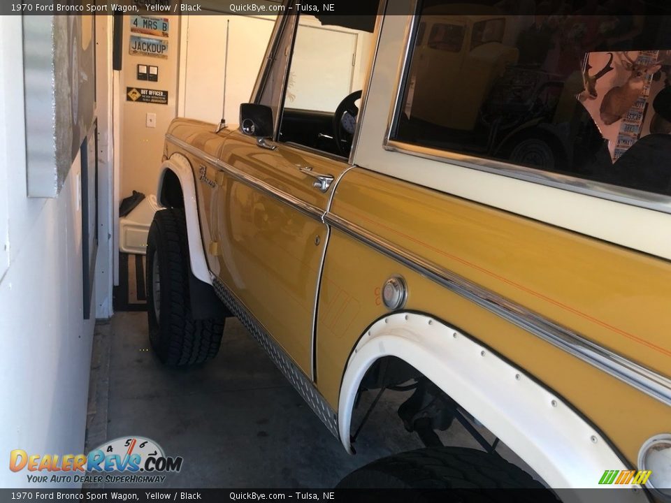 1970 Ford Bronco Sport Wagon Yellow / Black Photo #10