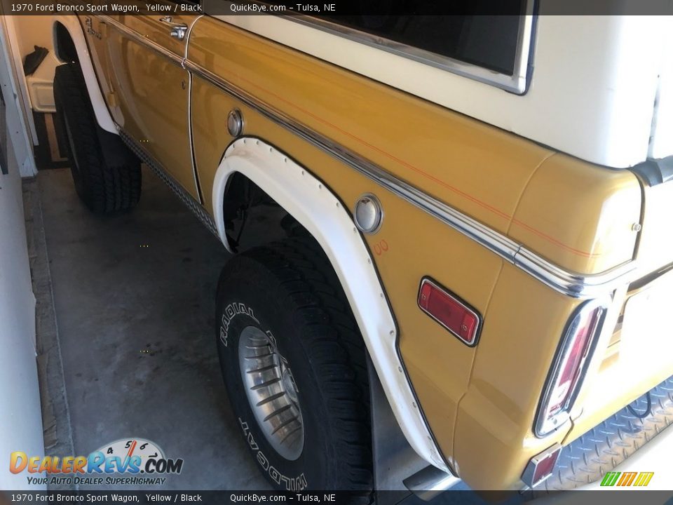 1970 Ford Bronco Sport Wagon Yellow / Black Photo #12