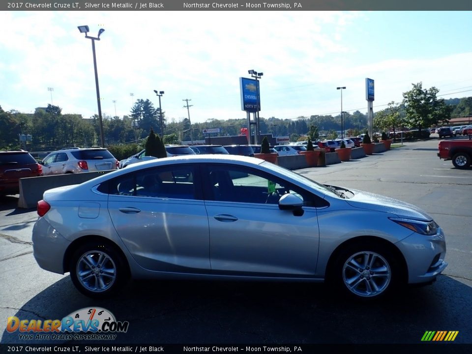 2017 Chevrolet Cruze LT Silver Ice Metallic / Jet Black Photo #10
