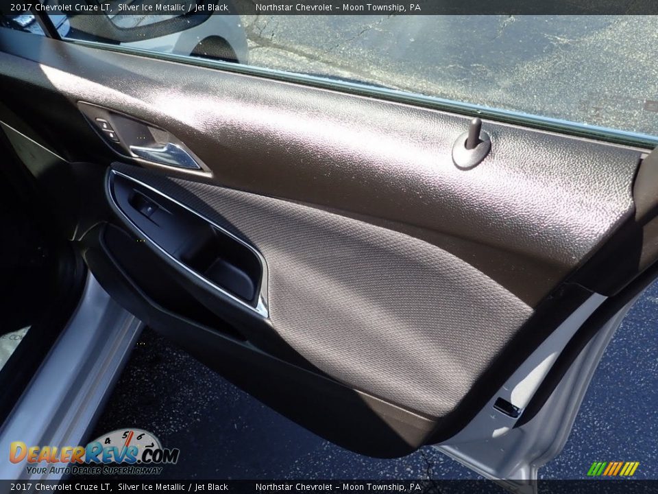 2017 Chevrolet Cruze LT Silver Ice Metallic / Jet Black Photo #17