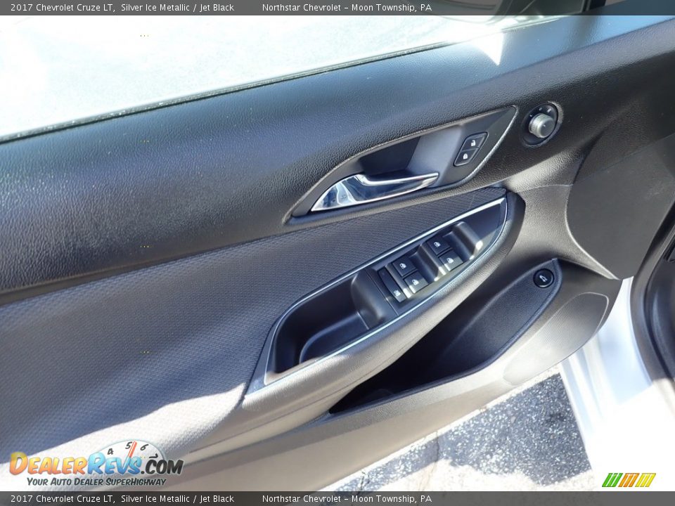 2017 Chevrolet Cruze LT Silver Ice Metallic / Jet Black Photo #24