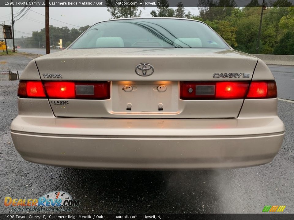 1998 Toyota Camry LE Cashmere Beige Metallic / Oak Photo #4