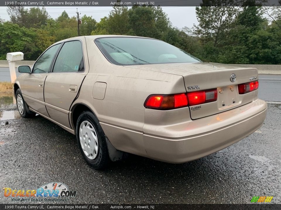 1998 Toyota Camry LE Cashmere Beige Metallic / Oak Photo #5