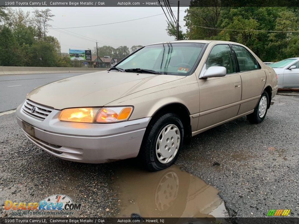 1998 Toyota Camry LE Cashmere Beige Metallic / Oak Photo #7