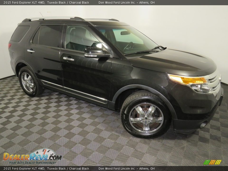 2015 Ford Explorer XLT 4WD Tuxedo Black / Charcoal Black Photo #2