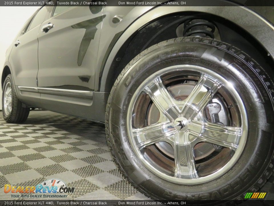 2015 Ford Explorer XLT 4WD Tuxedo Black / Charcoal Black Photo #3