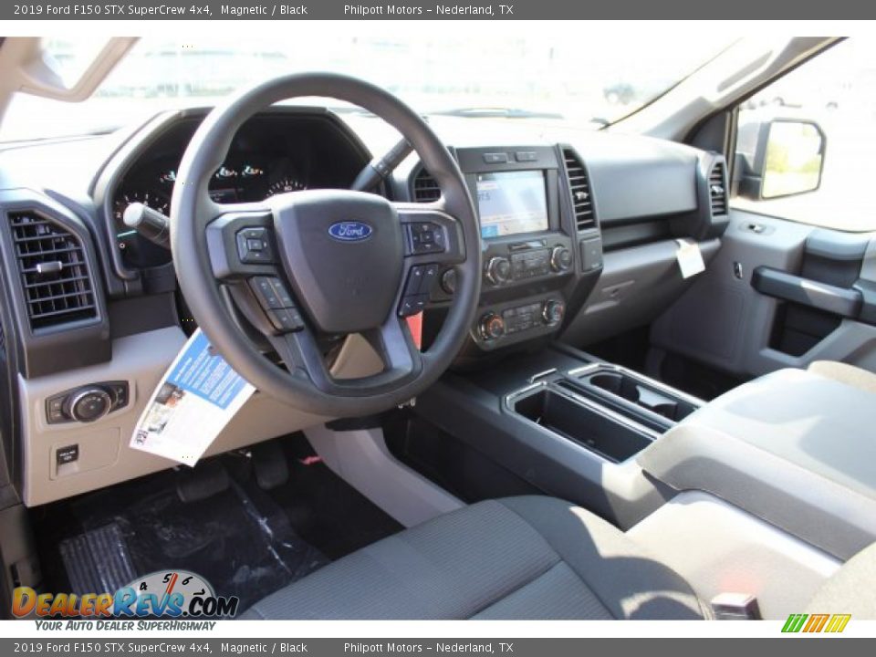 2019 Ford F150 STX SuperCrew 4x4 Magnetic / Black Photo #20