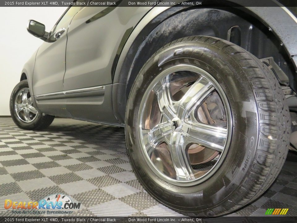 2015 Ford Explorer XLT 4WD Tuxedo Black / Charcoal Black Photo #10