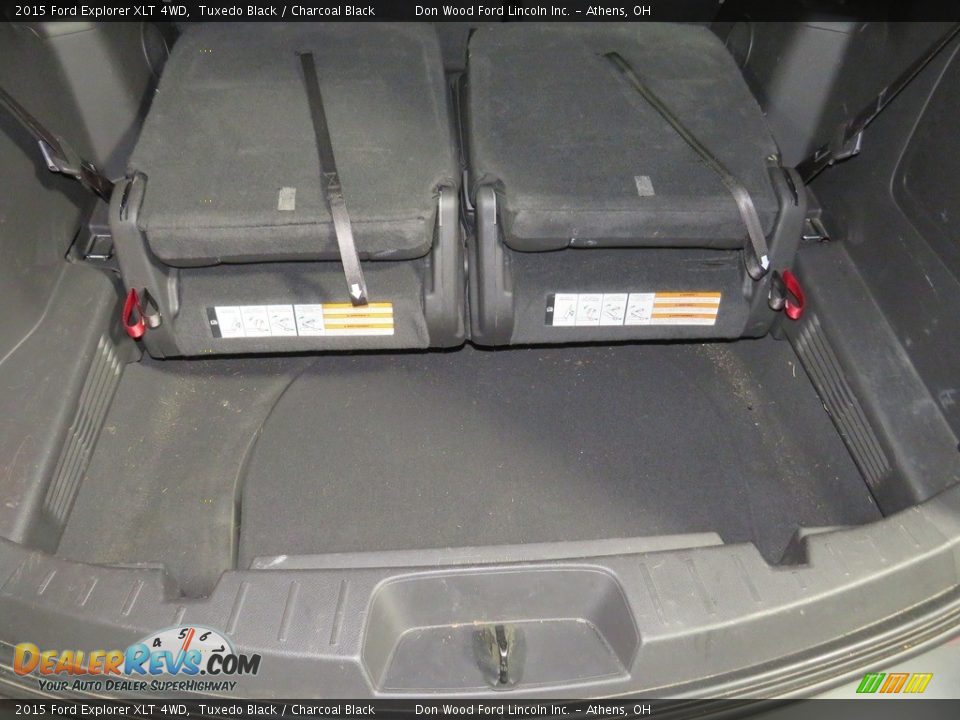 2015 Ford Explorer XLT 4WD Tuxedo Black / Charcoal Black Photo #13