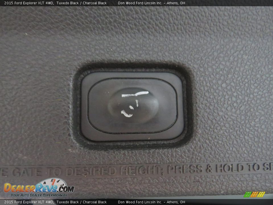 2015 Ford Explorer XLT 4WD Tuxedo Black / Charcoal Black Photo #15