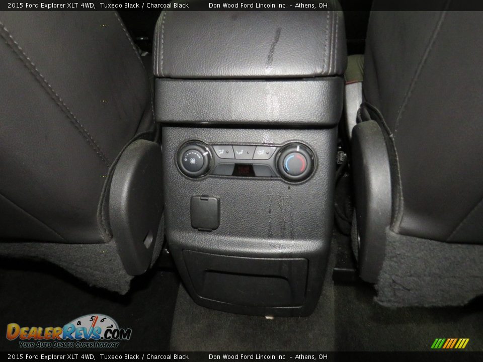 2015 Ford Explorer XLT 4WD Tuxedo Black / Charcoal Black Photo #26