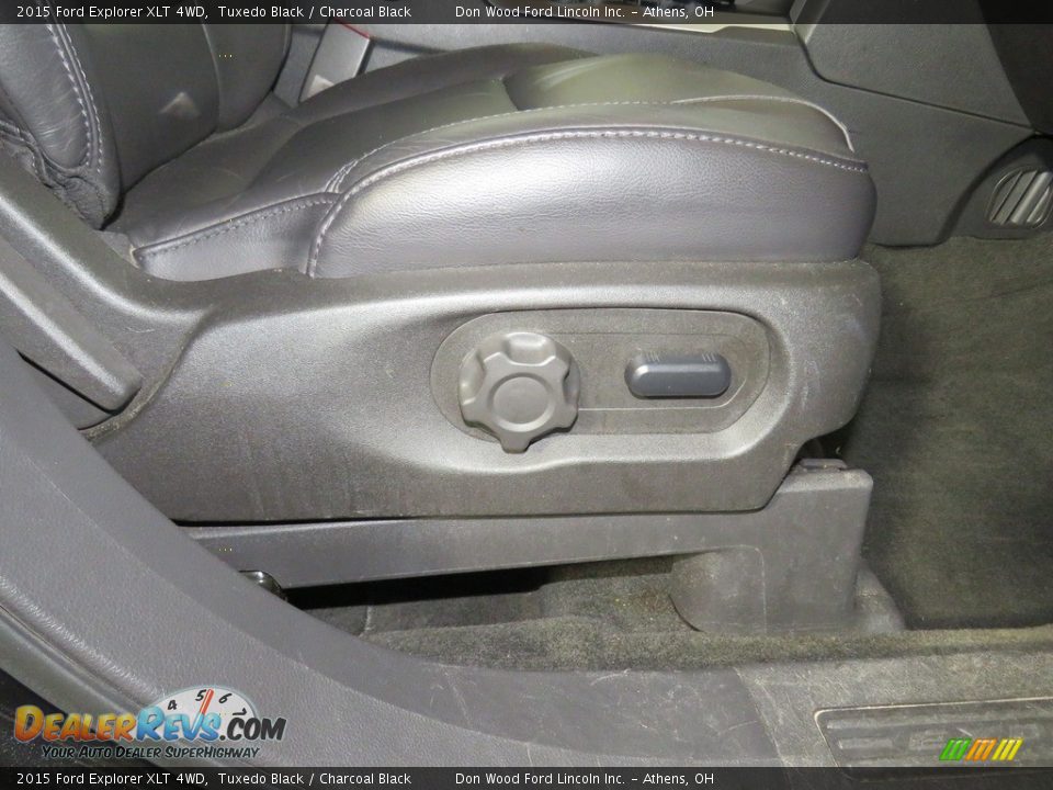 2015 Ford Explorer XLT 4WD Tuxedo Black / Charcoal Black Photo #28