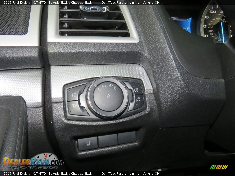 2015 Ford Explorer XLT 4WD Tuxedo Black / Charcoal Black Photo #36