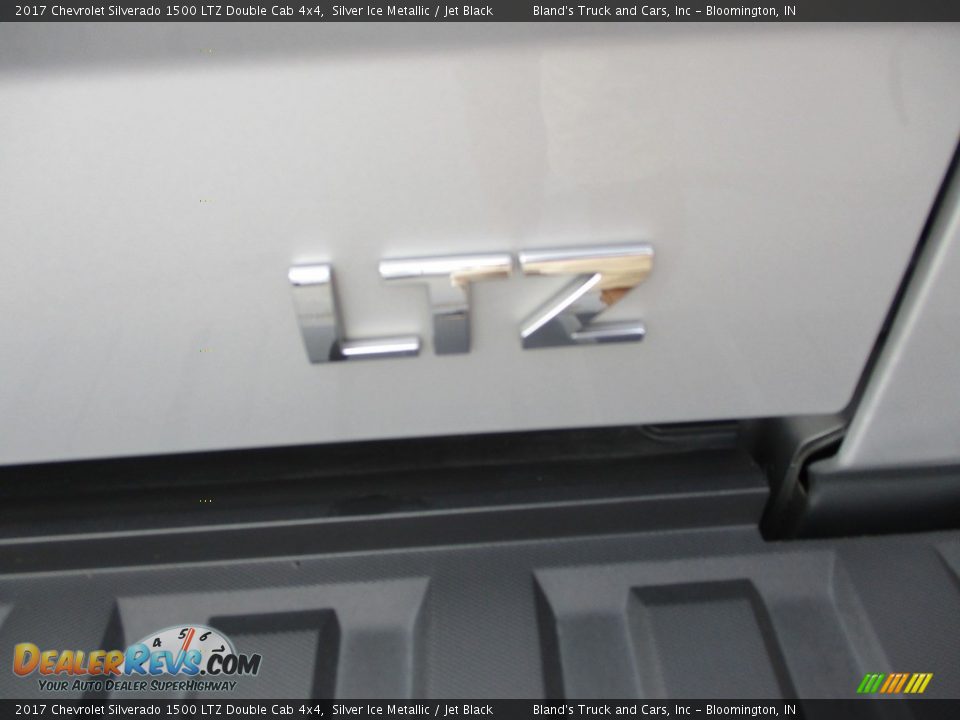 2017 Chevrolet Silverado 1500 LTZ Double Cab 4x4 Silver Ice Metallic / Jet Black Photo #34