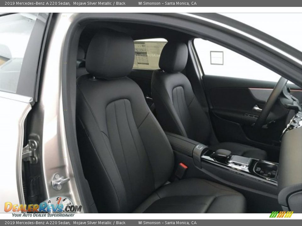 2019 Mercedes-Benz A 220 Sedan Mojave Silver Metallic / Black Photo #5