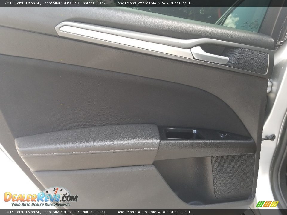 2015 Ford Fusion SE Ingot Silver Metallic / Charcoal Black Photo #14