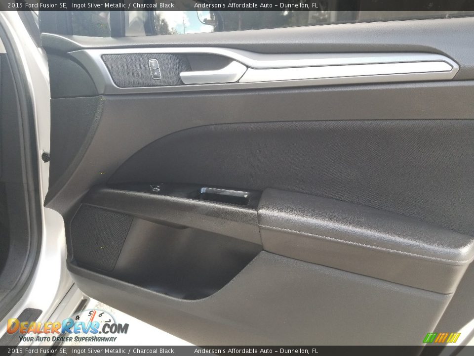 2015 Ford Fusion SE Ingot Silver Metallic / Charcoal Black Photo #17