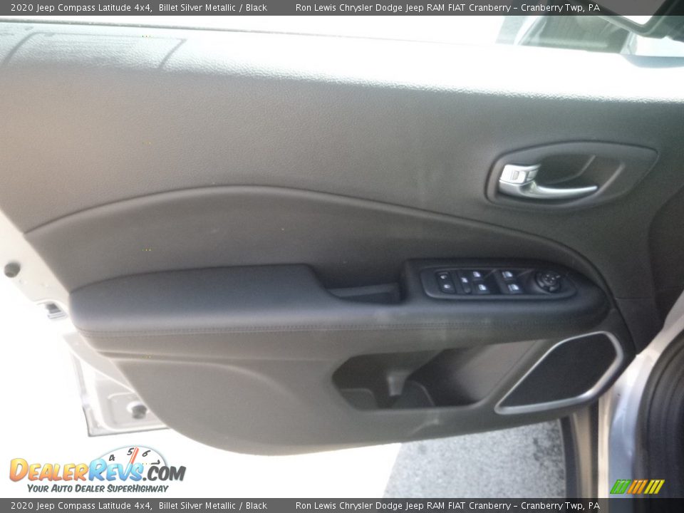 2020 Jeep Compass Latitude 4x4 Billet Silver Metallic / Black Photo #12