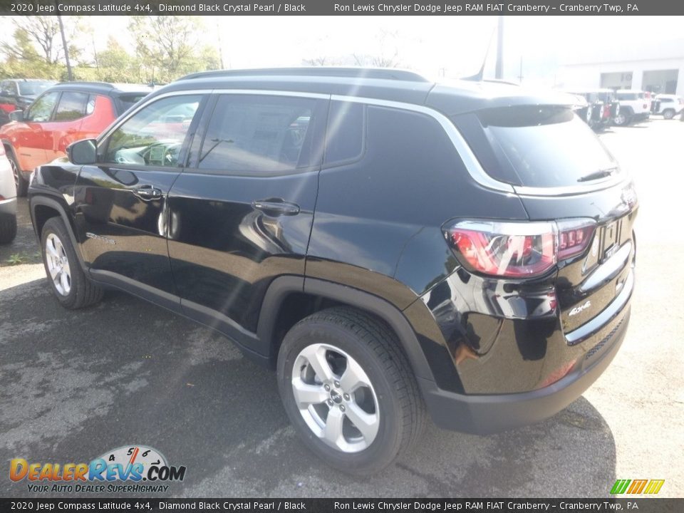 2020 Jeep Compass Latitude 4x4 Diamond Black Crystal Pearl / Black Photo #3