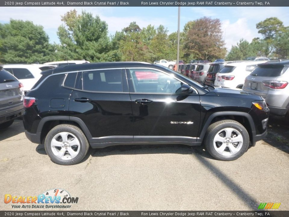 2020 Jeep Compass Latitude 4x4 Diamond Black Crystal Pearl / Black Photo #6