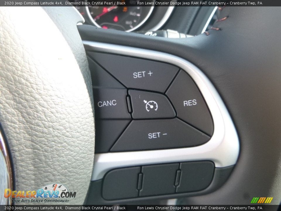 2020 Jeep Compass Latitude 4x4 Diamond Black Crystal Pearl / Black Photo #16