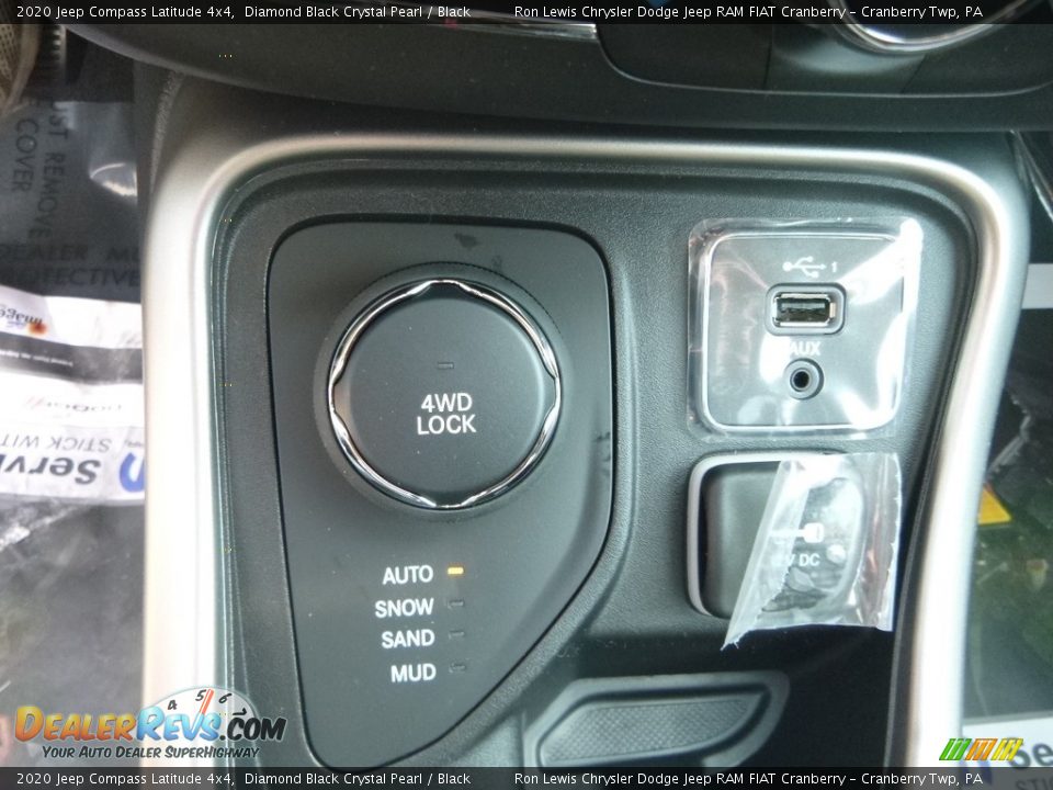 2020 Jeep Compass Latitude 4x4 Diamond Black Crystal Pearl / Black Photo #19