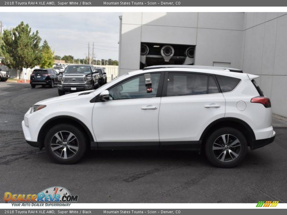 2018 Toyota RAV4 XLE AWD Super White / Black Photo #3