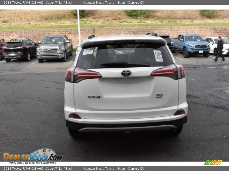2018 Toyota RAV4 XLE AWD Super White / Black Photo #5