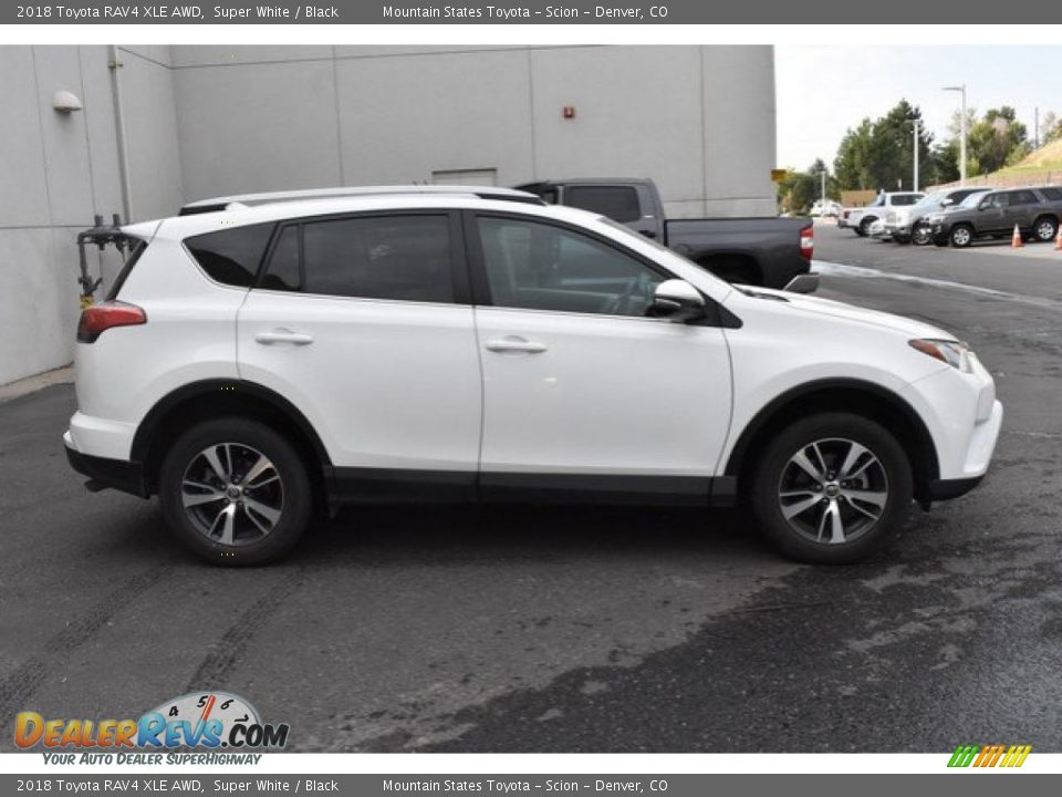 2018 Toyota RAV4 XLE AWD Super White / Black Photo #7